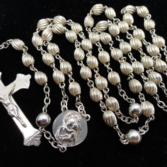Sterling Silver Ridged Oval Beads 20.1 Grams 18 1/2" Rosary - Picture 2 of 7